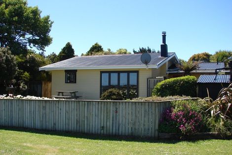 Photo of property in 34 Thompson Road, Tihaka, Riverton, 9881