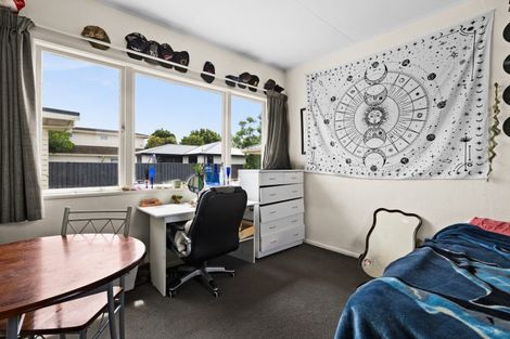 Photo of property in 99 Taradale Road, Onekawa, Napier, 4110