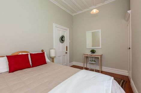 Photo of property in 71 Milton Road, Bluff Hill, Napier, 4110