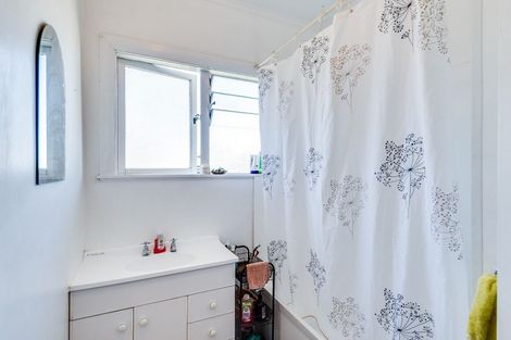 Photo of property in 22 Barton Avenue, Marewa, Napier, 4110