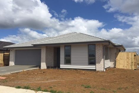 Photo of property in 13 Lamborn Drive, Papakura, 2110