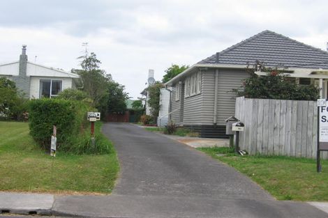 Photo of property in 1/10 Tiri Tiri Road, Birkdale, Auckland, 0626