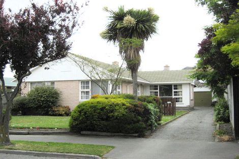 Photo of property in 27 Delph Street, Avonhead, Christchurch, 8042