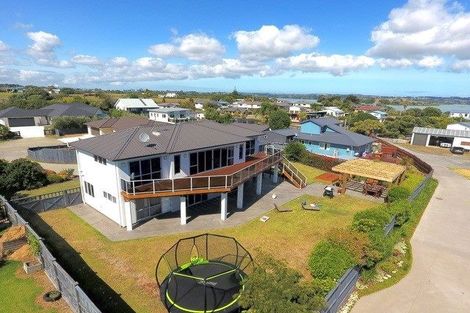 Photo of property in 7 Goble Road, Clarks Beach, Pukekohe, 2679