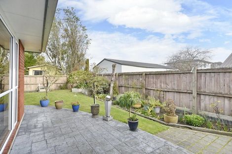 Photo of property in 2/66 Dunedin Street, Redwood, Christchurch, 8051
