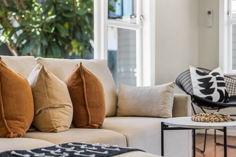 Photo of property in 22 Eastdale Road, Avondale, Auckland, 1026