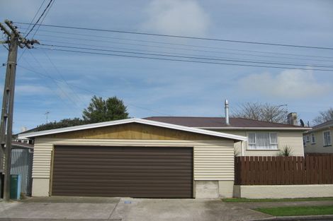 Photo of property in 55 Mould Street, Waitara, 4320
