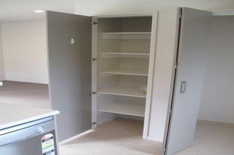 Photo of property in 21 Lantana Road, Green Bay, Auckland, 0604