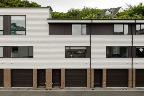 Photo of property in 18/8 Thatcher Crescent, Crofton Downs, Wellington, 6035