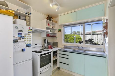 Photo of property in Lynbrae Court Flats, 17/4 Dr Taylor Terrace, Johnsonville, Wellington, 6037