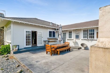 Photo of property in 21 Dives Avenue, Hawera, 4610