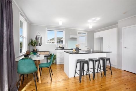 Photo of property in 27 Te Puke Street, Titahi Bay, Porirua, 5022