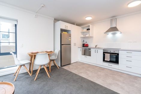 Photo of property in Westhaven Apartments, 2/127 Molesworth Street, Thorndon, Wellington, 6011