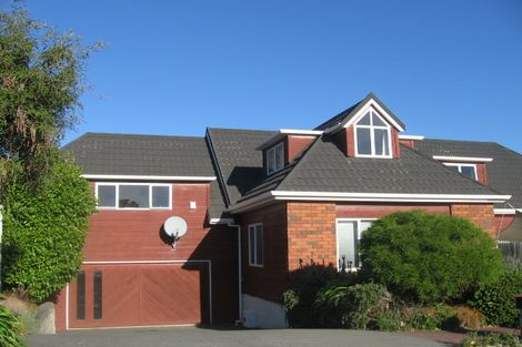 Photo of property in 35 Saunders Close, Whitby, Porirua, 5024