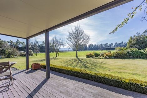 Photo of property in 2084 North Eyre Road, West Eyreton, Rangiora, 7475