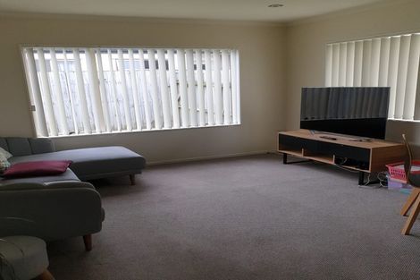 Photo of property in 20 Puketi Lane, Waiuku, 2123