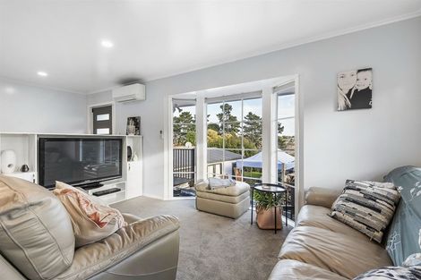 Photo of property in 44 Glenbervie Crescent, Massey, Auckland, 0614
