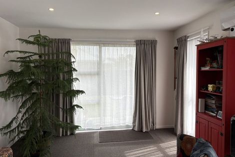 Photo of property in 185 Wainoni Road, Avondale, Christchurch, 8061