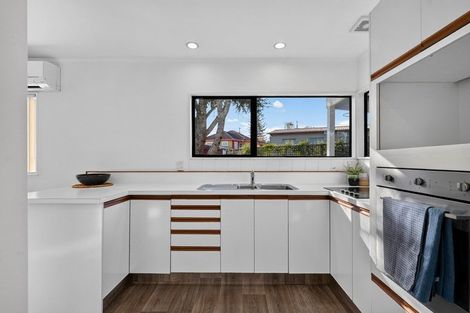 Photo of property in 1/30 Savoy Road, Glen Eden, Auckland, 0602