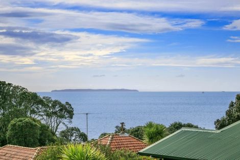 Photo of property in 65 Churchill Road, Murrays Bay, Auckland, 0630