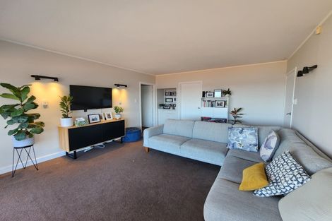 Photo of property in 1/29 Pupuke Road, Takapuna, Auckland, 0622