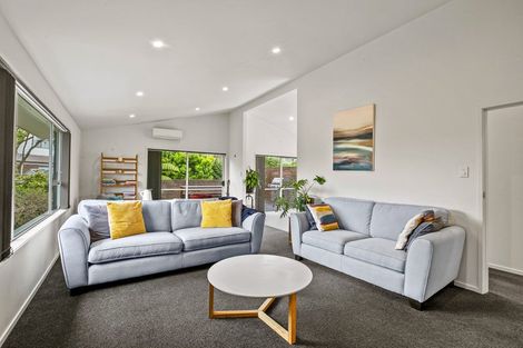 Photo of property in 3 La Salle Drive, Westown, New Plymouth, 4310