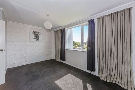 Photo of property in 17 Taurus Crescent, Beach Haven, Auckland, 0626
