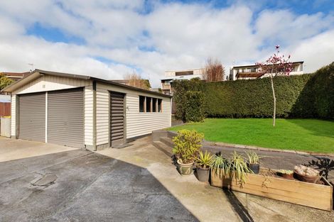 Photo of property in 27 Manapouri Place, Glenview, Hamilton, 3206