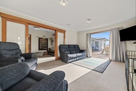 Photo of property in 55 Roots Street East, Feilding, 4702