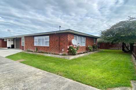 Photo of property in 16 Blenheim Place, Feilding, 4702