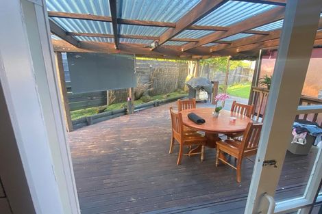 Photo of property in 17 Hewlett Road, Massey, Auckland, 0614