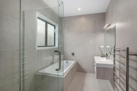 Photo of property in 33 Pohutukawa Parade, Riverhead, 0820