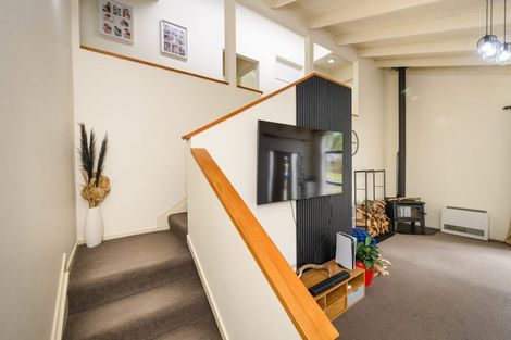 Photo of property in 42a Clifton Terrace, Fitzherbert, Palmerston North, 4410