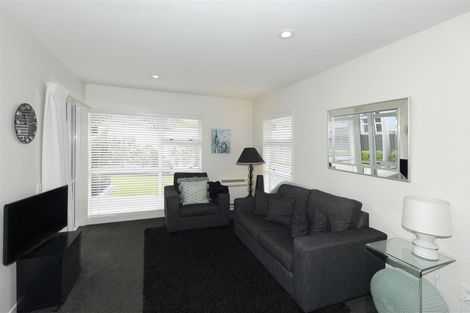 Photo of property in 5b Memorial Avenue, Ilam, Christchurch, 8053