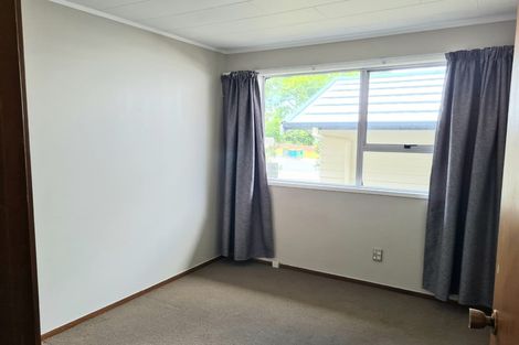 Photo of property in 4 Ballial Place, West Harbour, Auckland, 0618