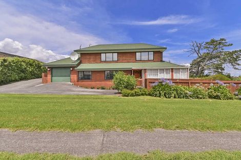 Photo of property in 28a Hoylake Place, Wattle Downs, Auckland, 2103