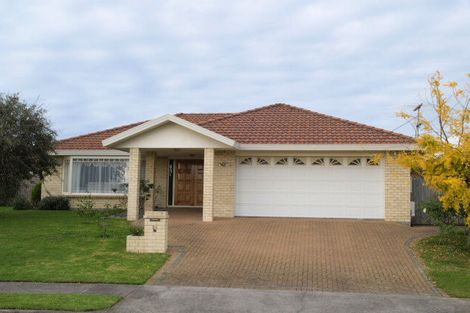 Photo of property in 20 Keswick Close, Northpark, Auckland, 2013