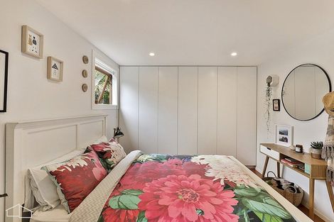 Photo of property in 46 Otitori Bay Road, Titirangi, Auckland, 0604