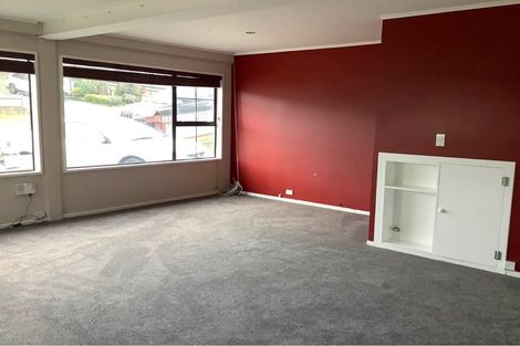 Photo of property in 30 Fyvie Avenue, Tawa, Wellington, 5028