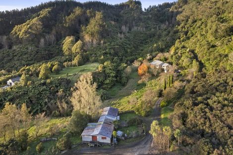Photo of property in 35 Emerald Hills Road, Koputaroa, Levin, 5571