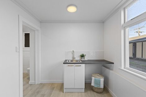 Photo of property in 16 Bulteel Street, New Plymouth, 4310