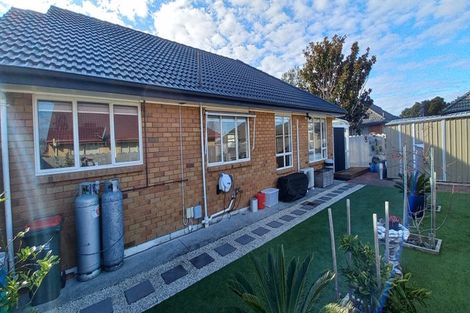 Photo of property in 4 Fernbrook Close, Burswood, Auckland, 2013