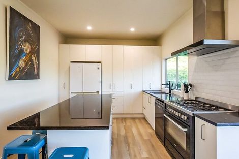 Photo of property in 98 Hill Road, The Gardens, Auckland, 2105