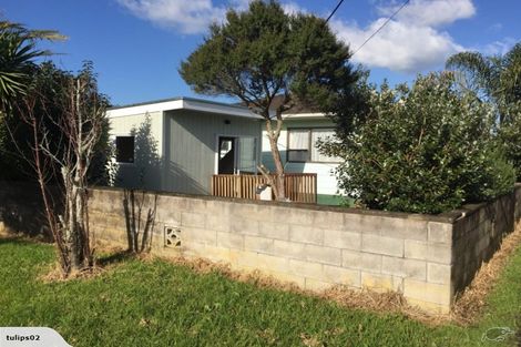 Photo of property in 1/9 Rewarewa Road, Te Atatu Peninsula, Auckland, 0610