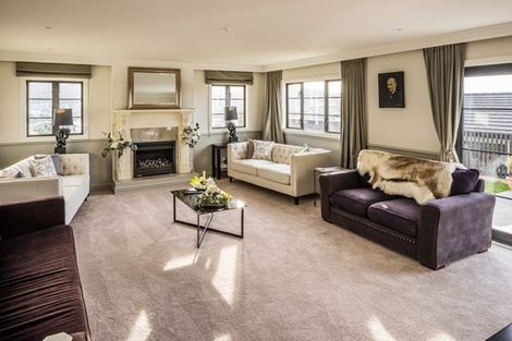 Photo of property in 88 Queen Charlotte Drive, Aotea, Porirua, 5024