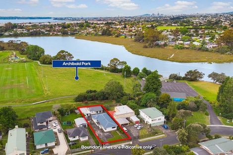 Photo of property in 53 Beaubank Road, Kelston, Auckland, 0602