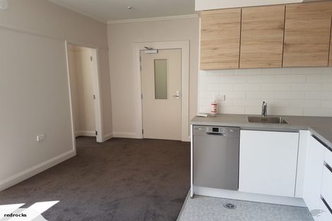 Photo of property in Fountain Court, 17/48 Oriental Parade, Oriental Bay, Wellington, 6011