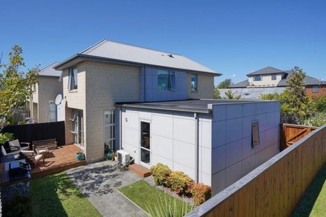 Photo of property in 76 Packe Street, Edgeware, Christchurch, 8013