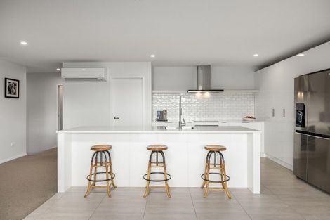 Photo of property in 49a Oceana Drive, Welcome Bay, Tauranga, 3175