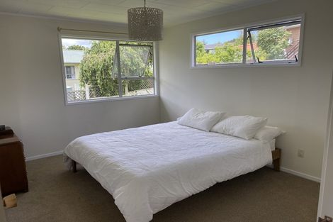 Photo of property in 42 Claverdon Drive, Massey, Auckland, 0614